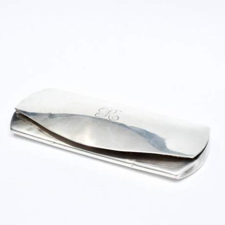 Quality Silver Spectacle Case image-1