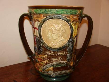 Royal Doulton Commemorative Loving Cup image-1