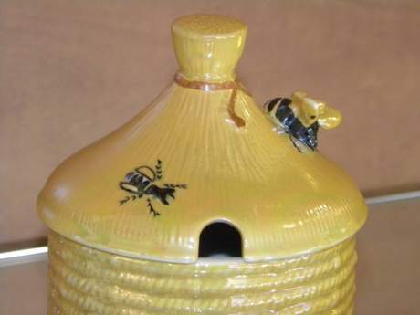 Crown Devon Lustre Honey Pot image-2