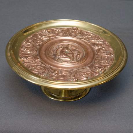 Good Quality 19th Century Brass and Copper Tazza image-1