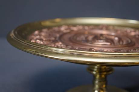Good Quality 19th Century Brass and Copper Tazza image-3