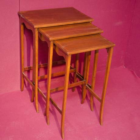 Fine Edwardian Nest Of Three Tables image-2