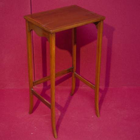 Fine Edwardian Nest Of Three Tables image-4