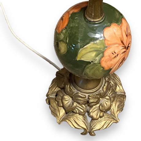 Moorcroft Pottery Table Lamp image-4