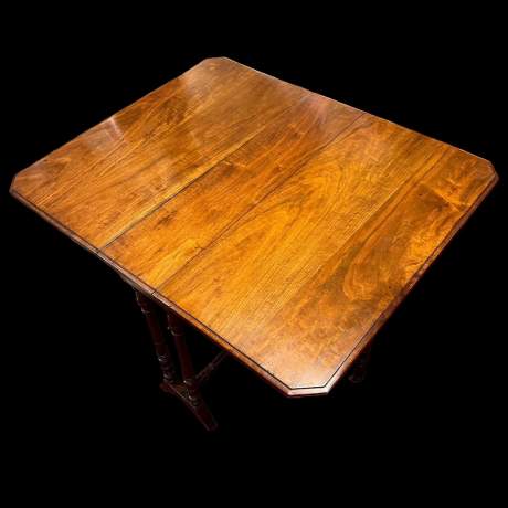 Late Victorian Walnut Sutherland Table image-2