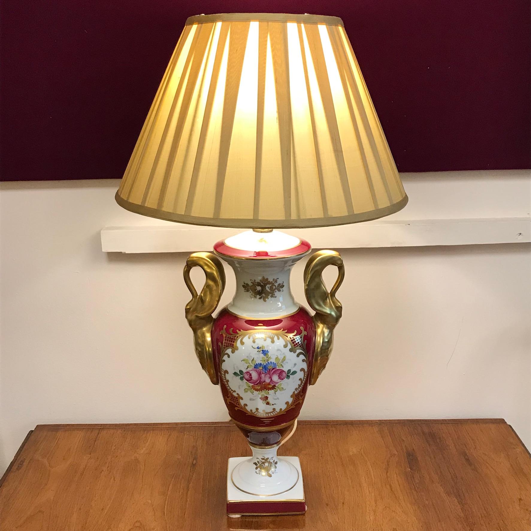 Fine Quality Limoges French Porcelain Table Lamp - Antique Lighting