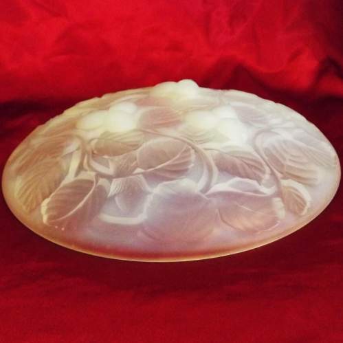French Art Deco 1930s Arrers Opalescent Glass Hazelnuts Design Dish image-4