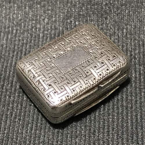George IV Period Silver Vinaigrette with Basketweave Pattern image-1