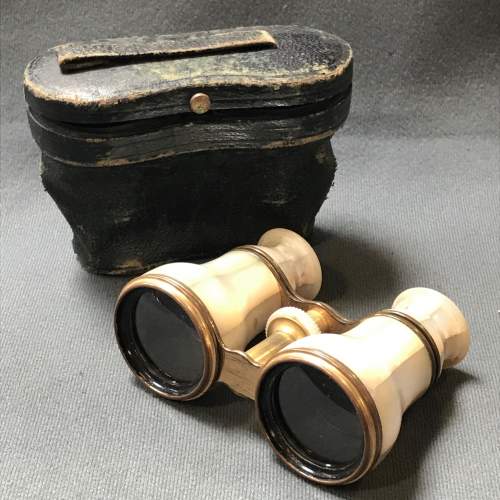 Fine Antique Mother of Pearl Opera Glasses image-1