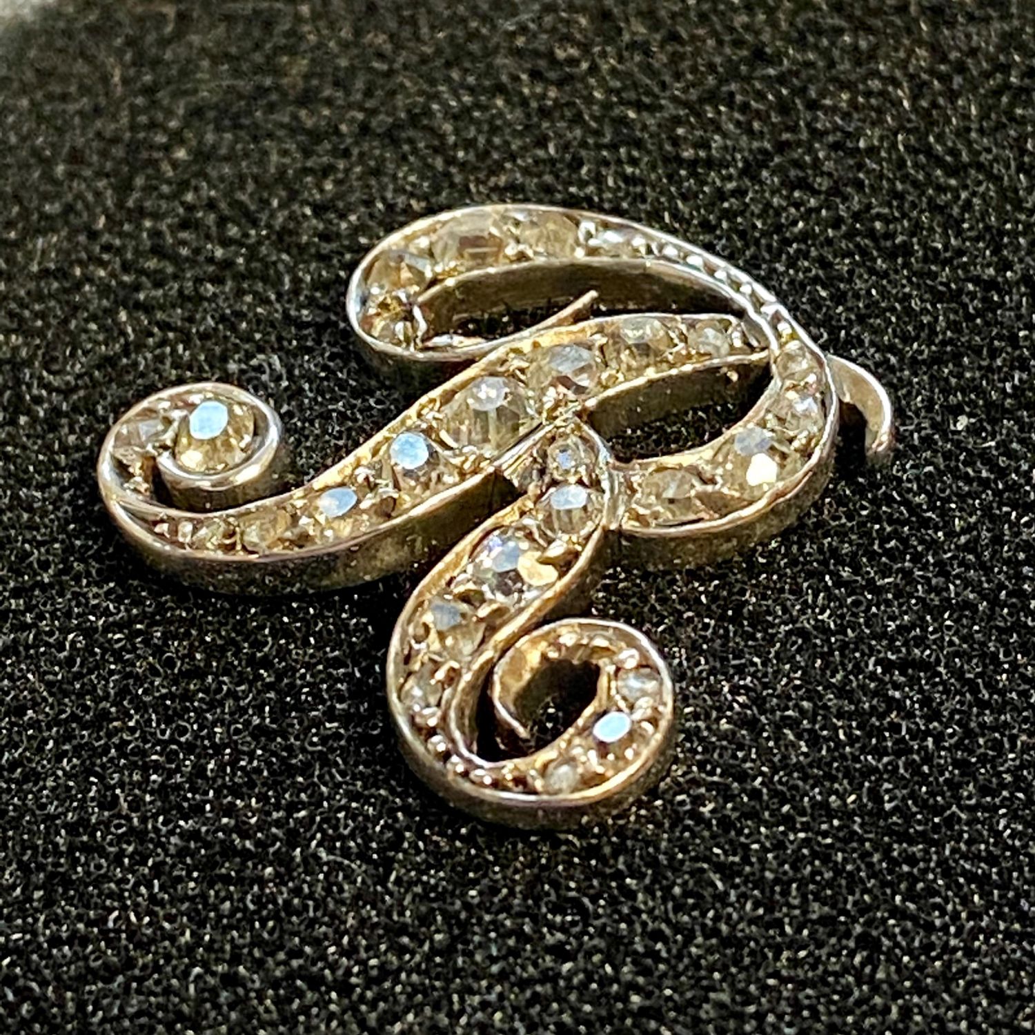 18ct White Gold Diamond R Stud - Jewellery & Gold - Hemswell Antique ...