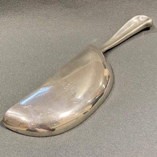 Liberty and Co Archibald Knox Tudric Pewter Crumb Scoop image-4