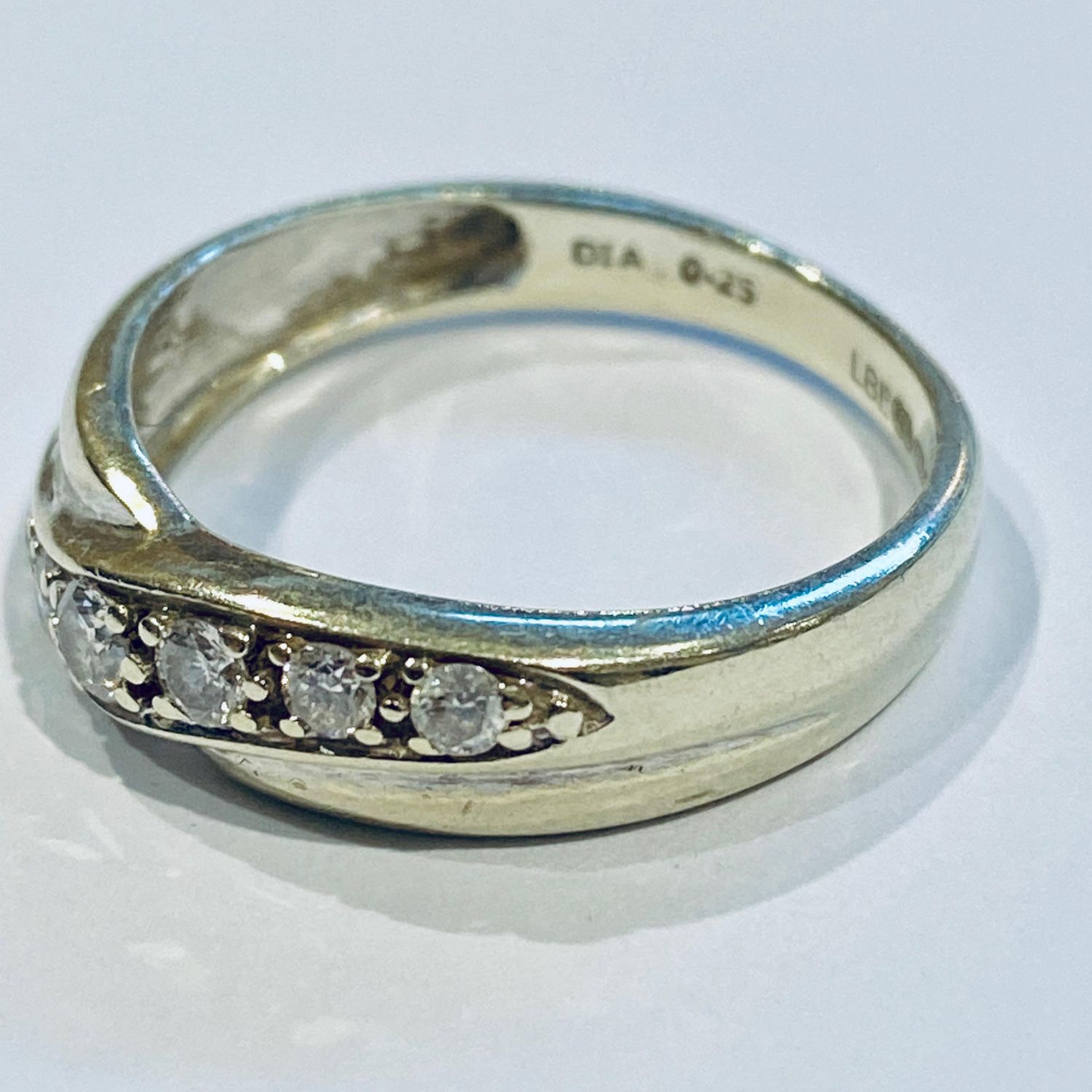 Vintage 9ct White Gold Diamond Ring - Jewellery & Gold - Hemswell ...
