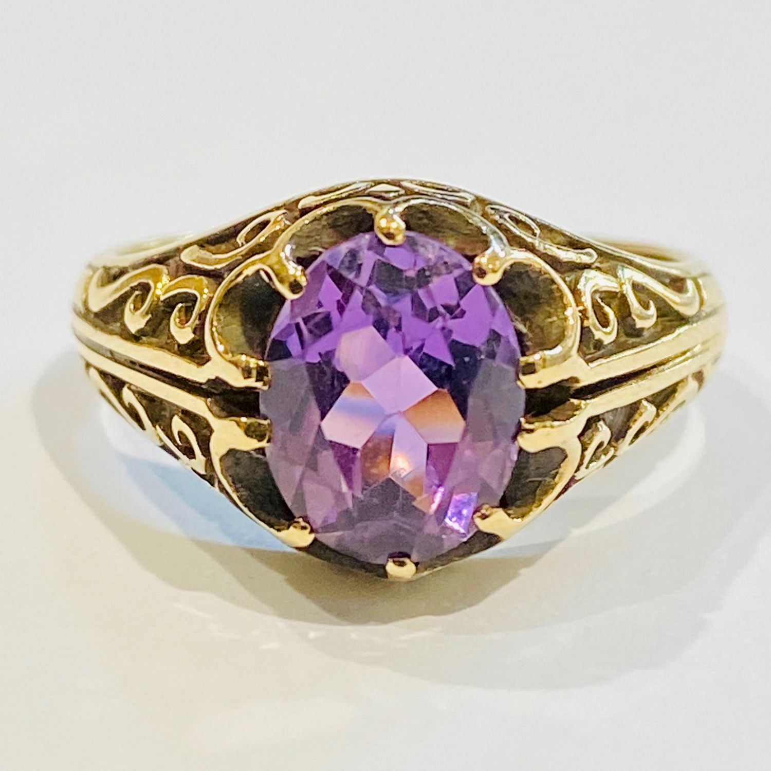 Vintage 9ct Gold and Amethyst Ring - Jewellery & Gold - Hemswell ...