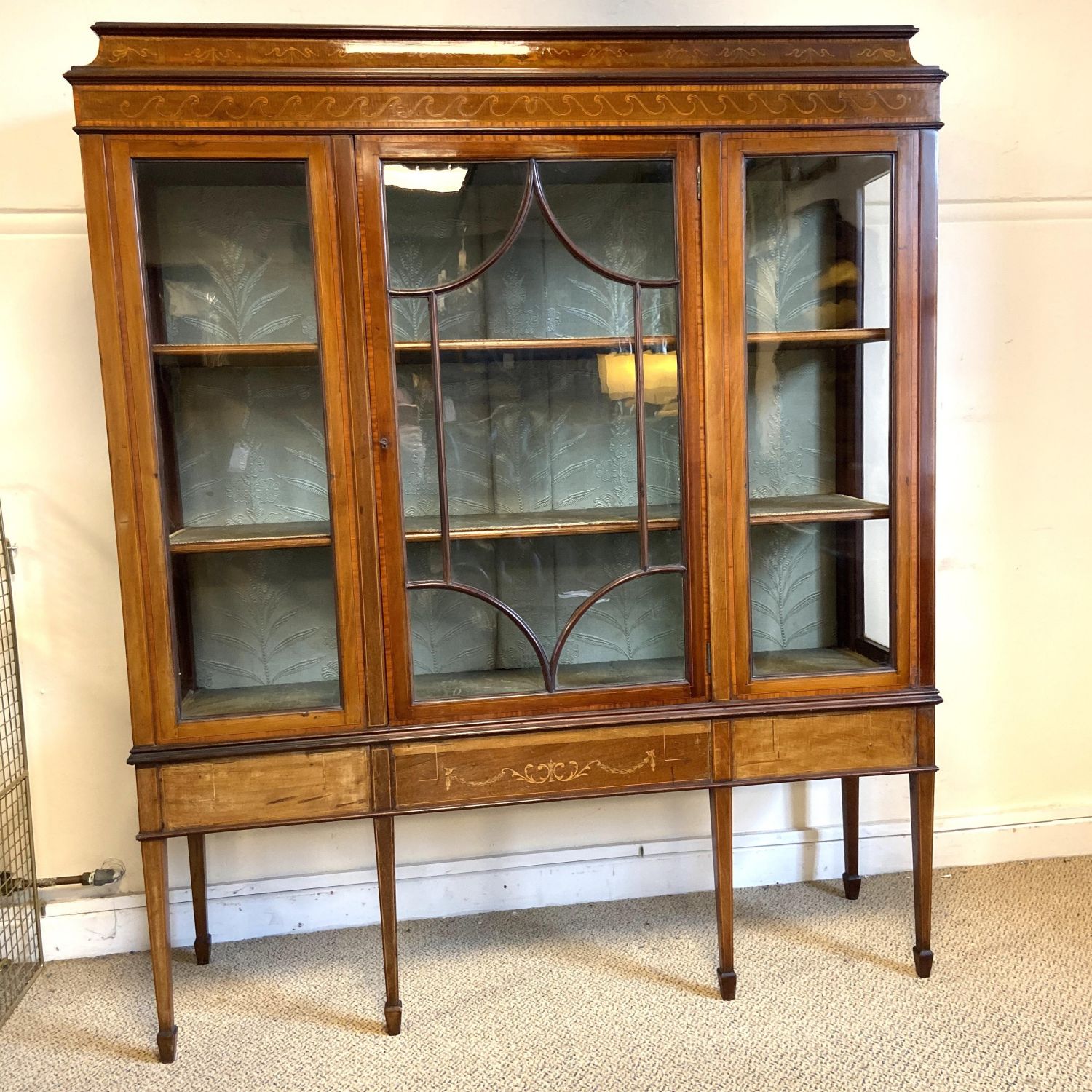 Good Quality Edwardian Inlaid Mahogany Display Cabinet Antique