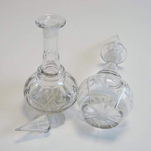 A Pair of Early Victorian Cut Glass Decanters image-3