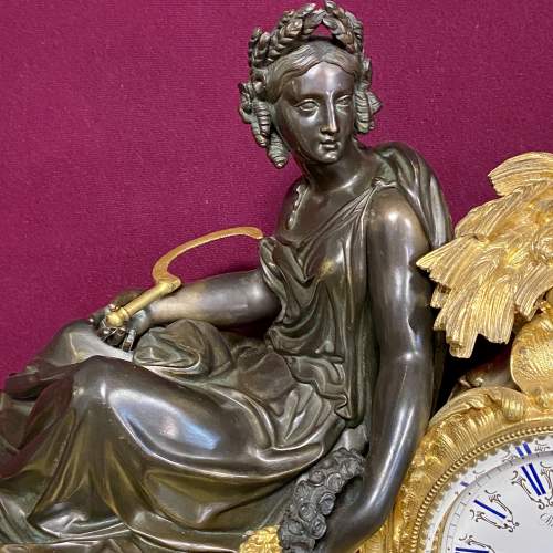 French Bronze and Gilded Bronze Clock with Maiden image-3