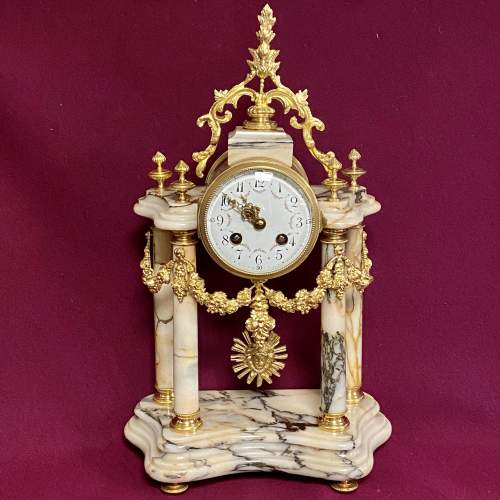 Victorian French Marble and Gilt Bronze Eight Day Clock image-1