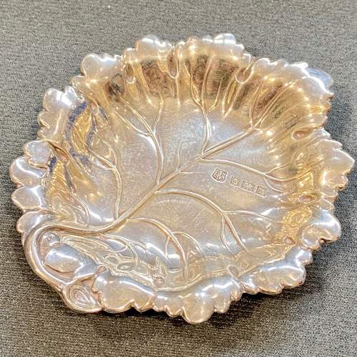Pair of 20th Century Silver Leaf Dishes image-2