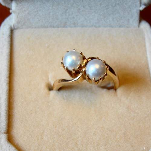 9ct Gold Pearl Crossover Ring image-4