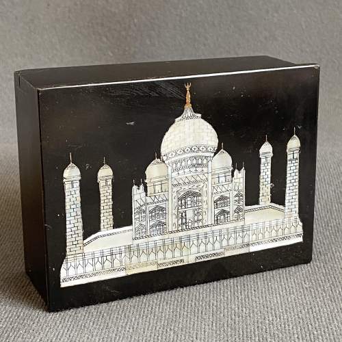 Fine Quality Mother of Pearl Inlaid Taj Mahal Box image-1