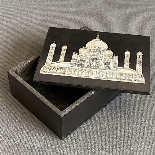 Fine Quality Mother of Pearl Inlaid Taj Mahal Box image-2