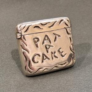 Edwardian Pat A Cake Novelty Silver Vesta Case