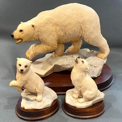 Aynsley Polar Bear and Cubs image-1