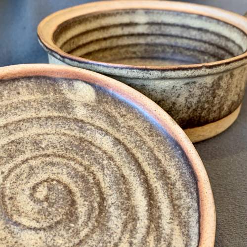 Tremar Pottery Lidded Cornish Stoneware Dish image-3