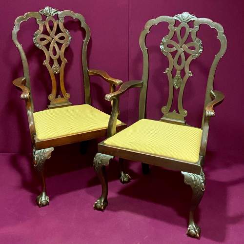 Early 20th Century Pair of Mahogany Carver Chairs image-1