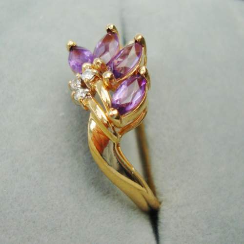 A Pretty 14ct Gold Amethyst and Diamond Floral Ring image-2