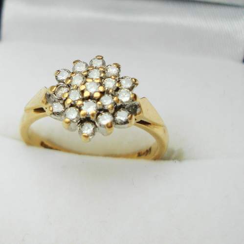 18ct Gold Ring set with 19 Small Diamonds image-1