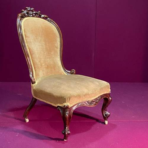 Mid 19th Century Walnut Slipper Chair image-1