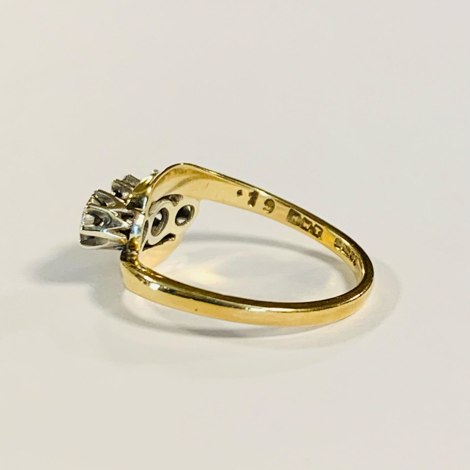 Vintage 9ct Gold 0.19ct Diamond Ring - Jewellery & Gold - Hemswell ...