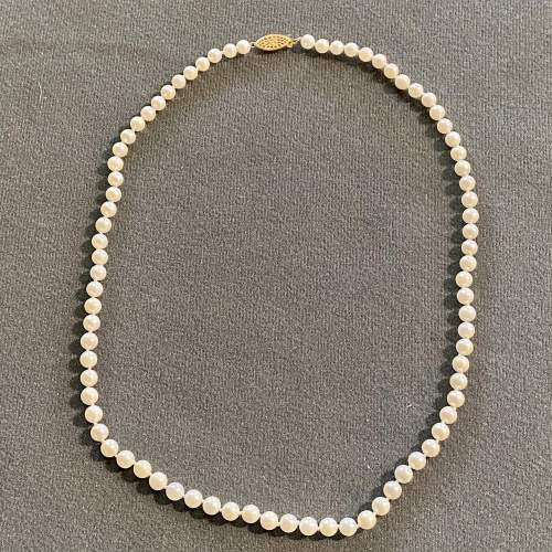 9ct Gold Clasp Small Cultured Pearls Necklace - Gifts for Every