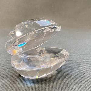 Swarovski Crystal Oyster with Crystal Pearl