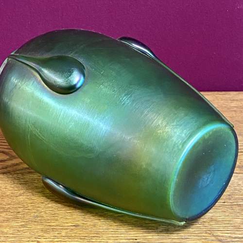 Early 20th Century Loetz Green Iridescent Tadpole Glass Vase image-6