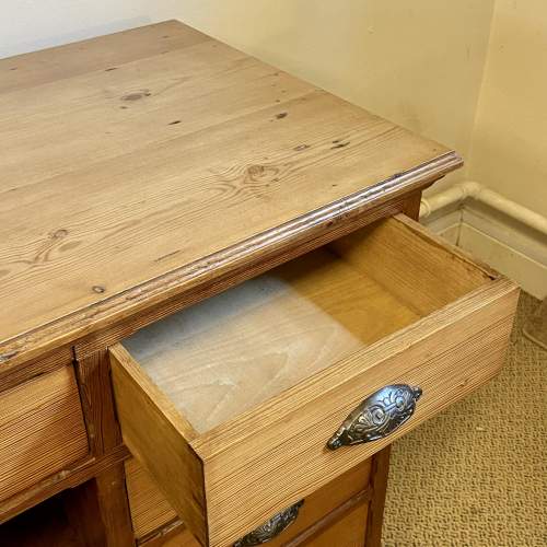 Late 19th Century Pitch Pine Knee Hole Desk image-3