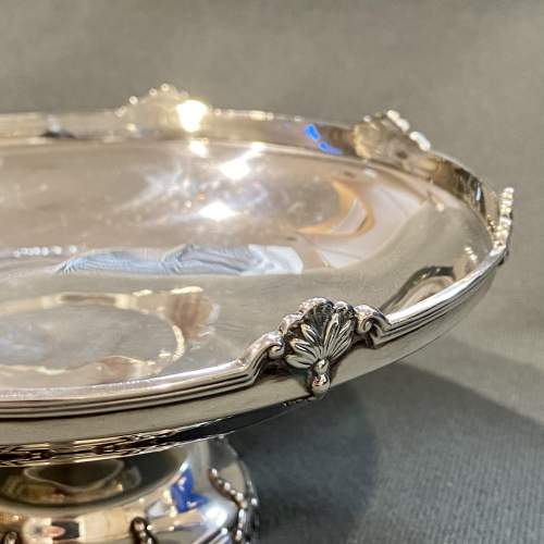 Mid 20th Century Walker and Hall Silver Footed Dish image-3
