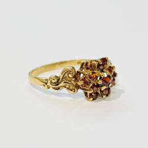 Vintage 9ct Gold Garnet Cluster Ring