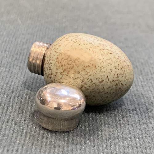 Victorian Silver Topped Blackbirds Egg Ceramic Scent Bottle image-4