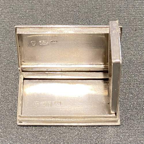 A Victorian Silver Vinaigrette In The Shape Of A Book image-4