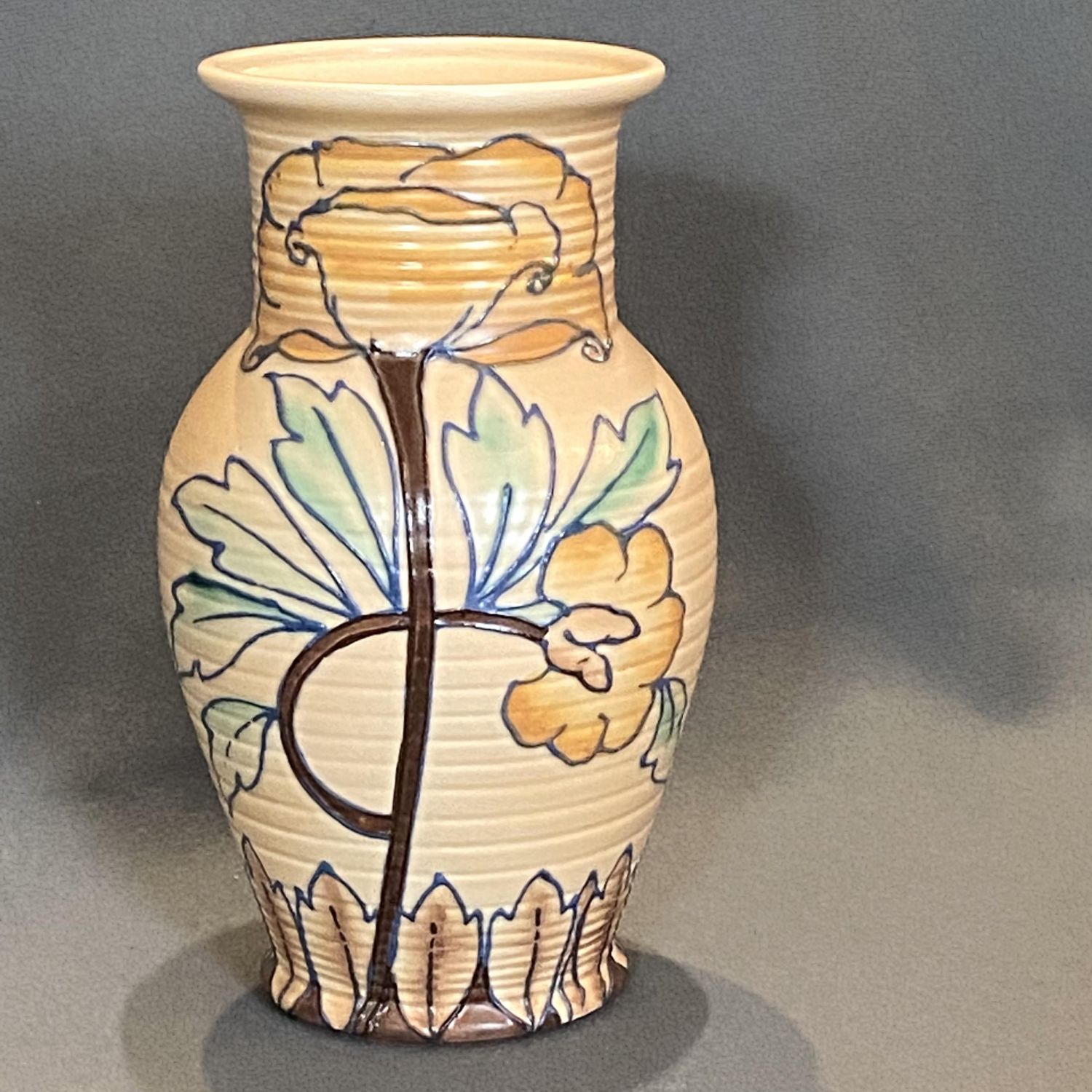 Royal Cauldron Vase - Ceramics - Hemswell Antique Centres