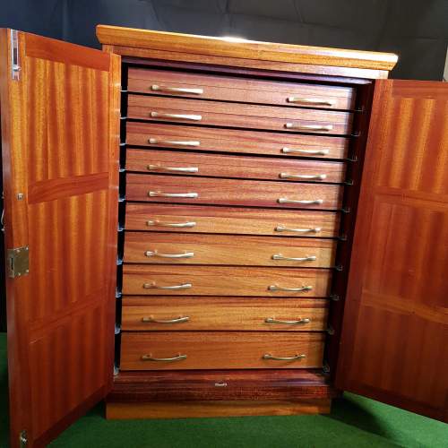Lockable 10 Drawer Collectors or Specimen Cabinet with Key image-2