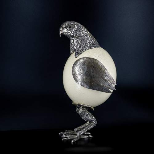 An Unusual and Amusing Eagle Sculpture Ostrich Egg image-1