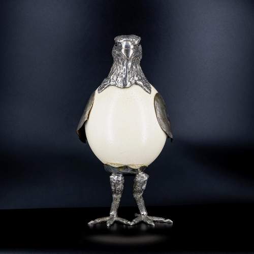 An Unusual and Amusing Eagle Sculpture Ostrich Egg image-2