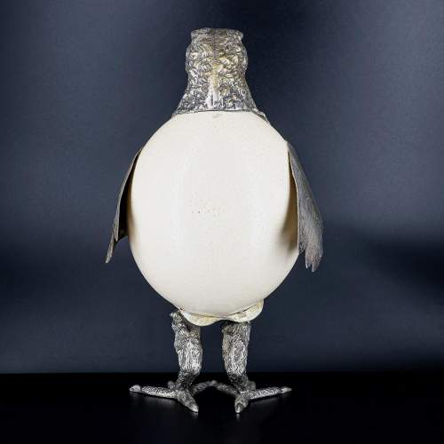 An Unusual and Amusing Eagle Sculpture Ostrich Egg image-3