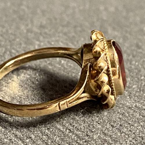 Vintage 9ct Gold Garnet Ring image-4