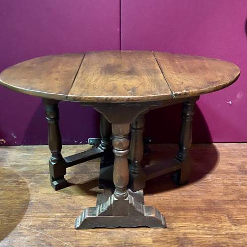 20th Century Oak Dropleaf Coffee Table image-1