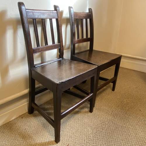 Harlequin Set of Five 18th Century Oak Chairs image-3