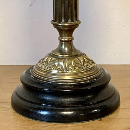Victorian Brass and Orange Glass Oil Lamp image-5
